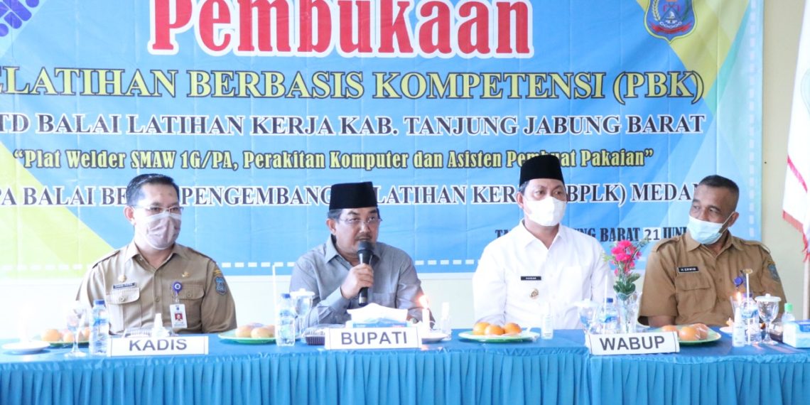 Bupati Dan Wakil Bupati Tanjung Jabung Barat Buka Secara Resmi ...